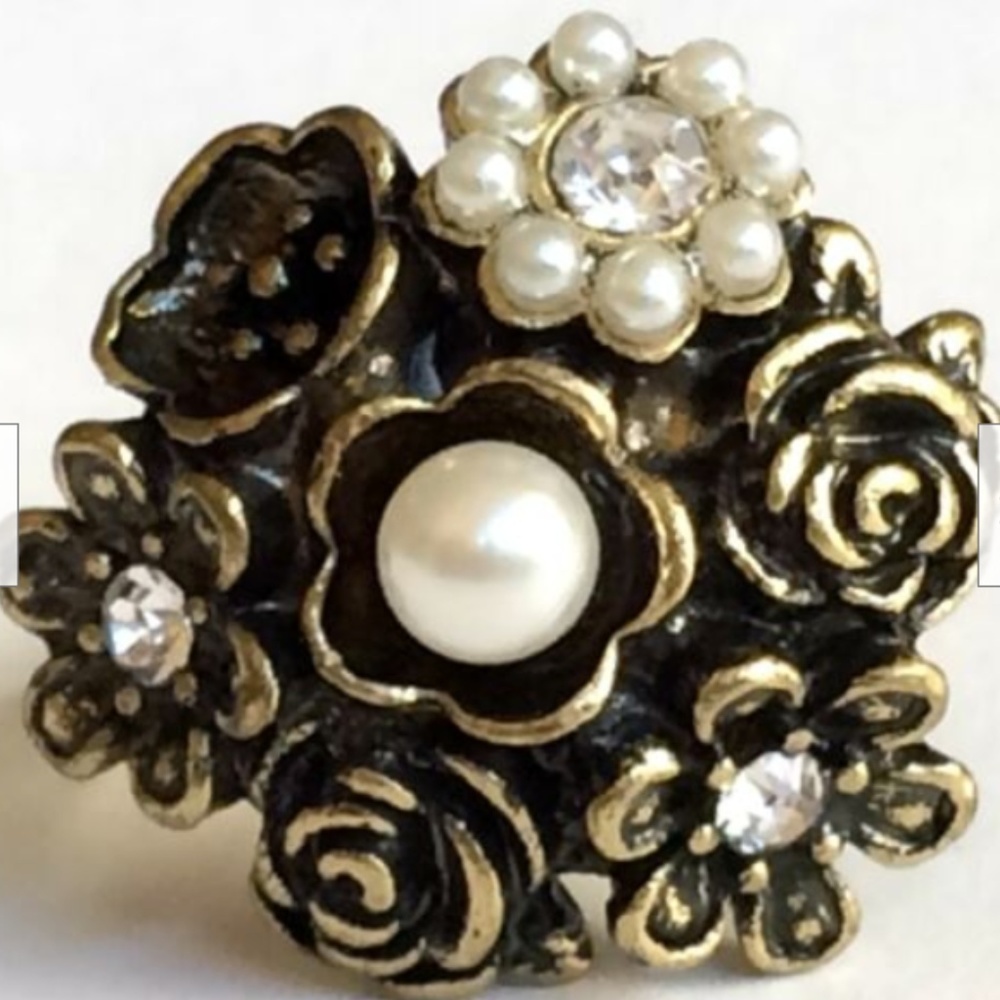 Vintage Gold Tone Art Deco Pearl Flower Cocktail Ring Size 6 Cluster Victorian